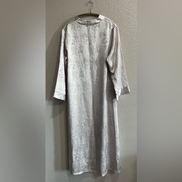 Vintage Halston Night Robe Gray Pink Floral print Side Split Size Medium - Picture 4 of 8